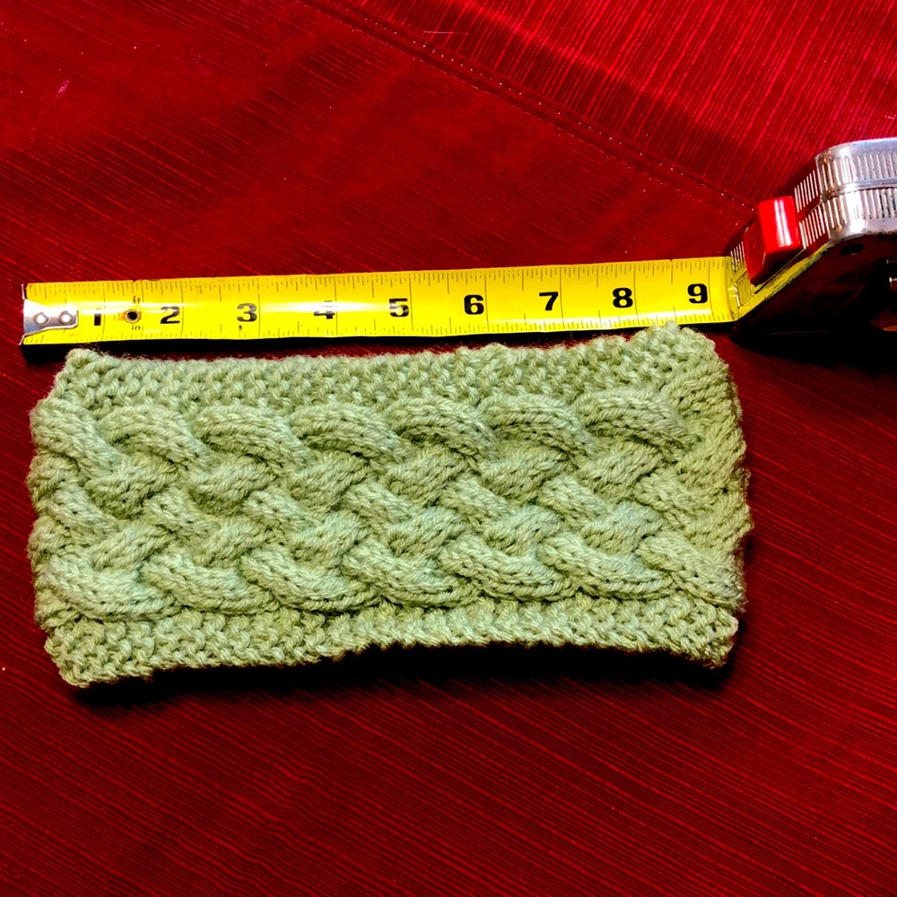 Handmade Irish pattern,headband. Beautiful!!!!brand new,made by my mother.